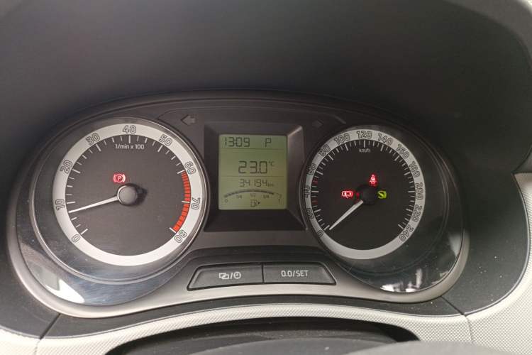 Used Skoda Fabia 2017 1.4L Automatic Car Enjoy Edition
