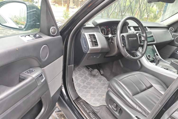 Used Land Rover Range Sport 2020 3.0 L6 SE Driver Seat