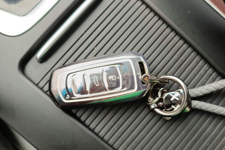 Used Geely Auto Emgrand X7 Sport 2022 1.8TD DCT Zhiya Trim
