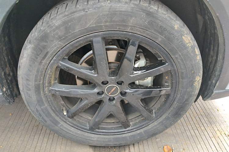 Used EXEED Stellar 2023 400T Two-Wheel Drive Comfort Edition Right Front Wheel Hub
