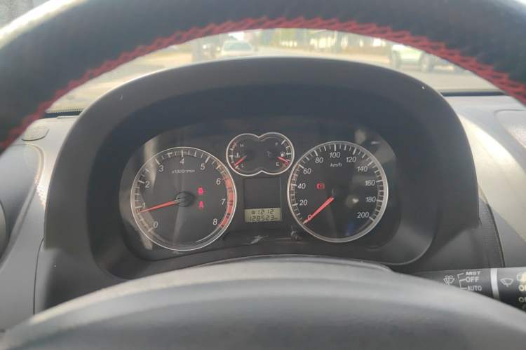 Used Haval H5 Classic 2013 Zhizun Edition 2.0L Manual Two-Wheel Drive Entry-Level Model