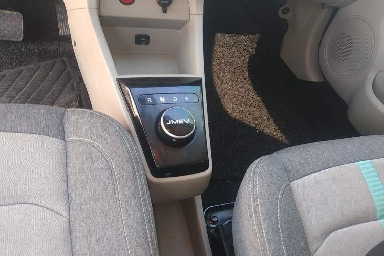Used JMEV Xiao Qilin 2023 Joyful Edition 201km Comfort Model Gear Lever