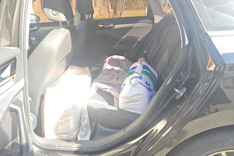 Used Volkswagen Sagitar 2020 280TSI DSG Comfort Version China VI Standard Left Rear Seat