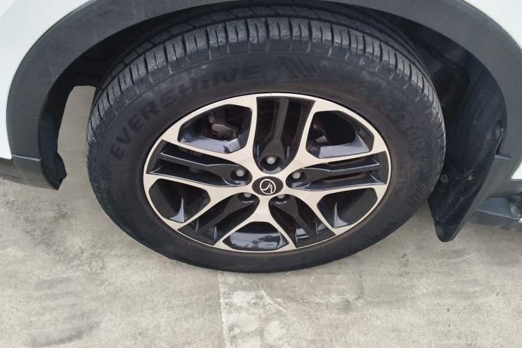 Used Soueast DX3 2019 1.5T CVT Luxury Version China VI Standard Exterior 4