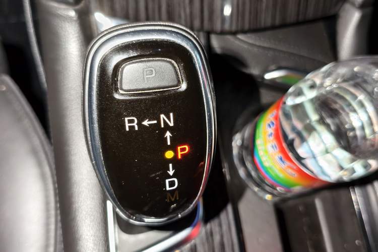 Used Cadillac XT5 2017 Anniversary Edition 25T Luxury Model
