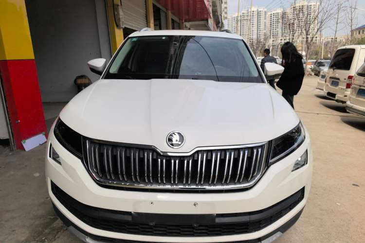 Used Skoda Kodiaq 2018 Facelifted TSI330 5-Seater Two-Wheel-Drive Luxury Enjoyment Edition