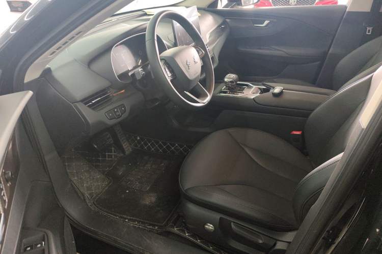 Used Hongqi E-QM5 2022 431 km Charge & Enjoy Edition
