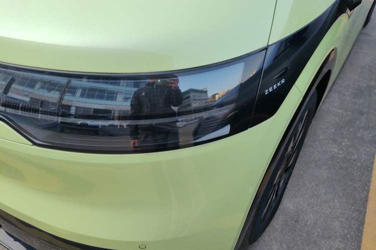 Used Zeekr MIX 2025 Long-Range Intelligent Driving Edition
