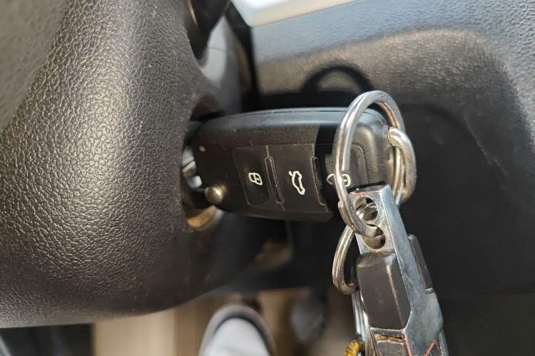 Used Volkswagen Jetta 2013 1.6L Manual Comfort Model Vehicle Key