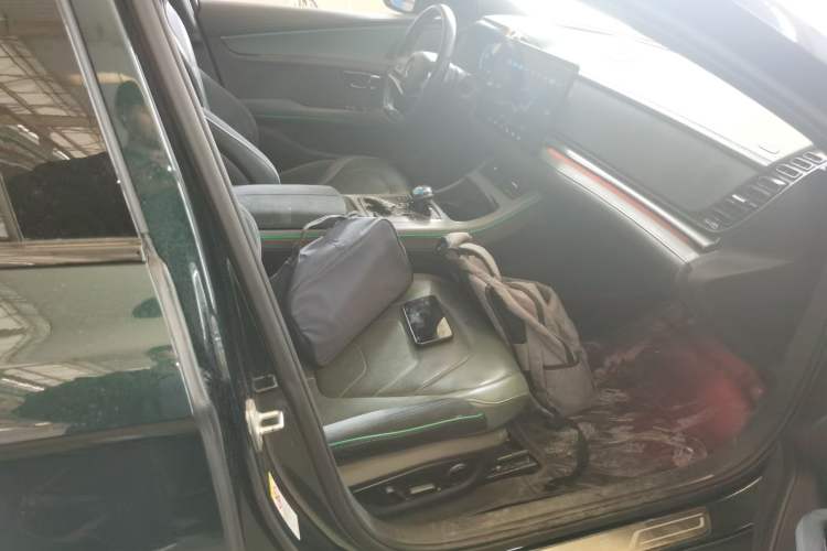 Used BYD Han 2022 EV 610 km All-Wheel-Drive Qianshan Cui Limited Edition
