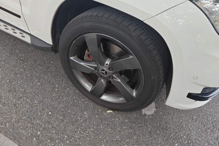 Used Mercedes-Benz GLK-Class 2013 GLK 300 4MATIC Dynamic Sunroof Model
