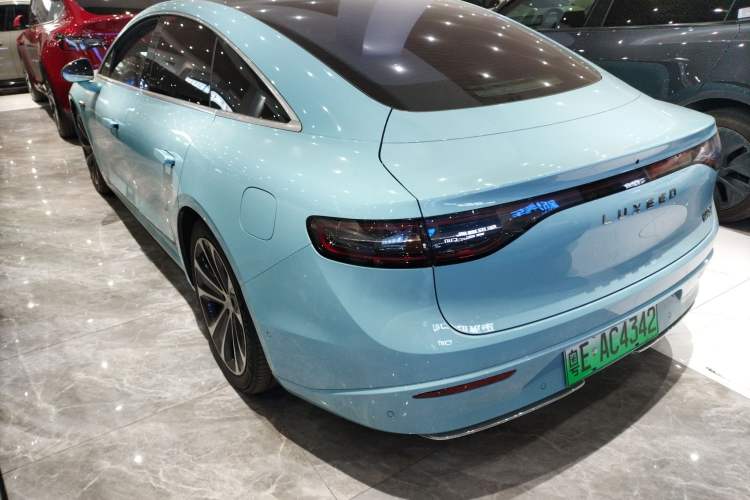 Used Hima Luxeed S7 2025 785 km Ultra