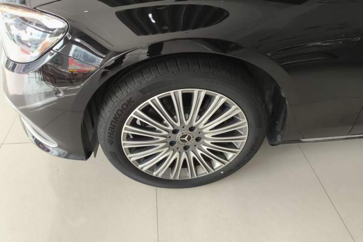 Used Mercedes-Benz E-Class 2023 Updated E 300 L Luxury Edition Left Front Wheel Hub