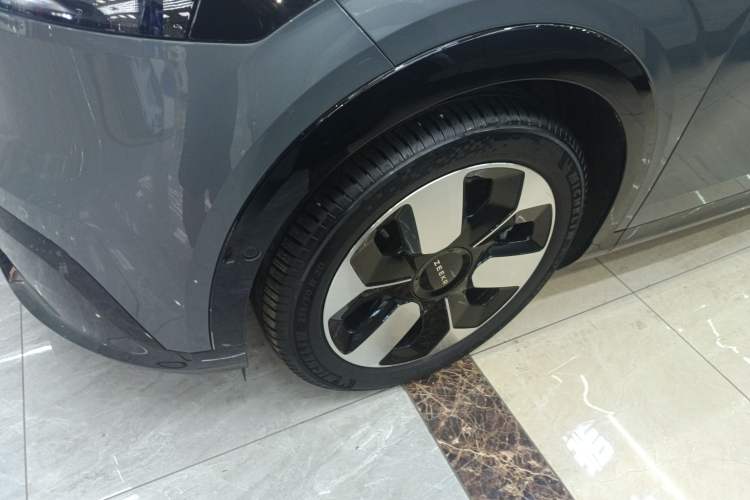 Used Zeekr MIX 2025 Intelligent Driving Version
