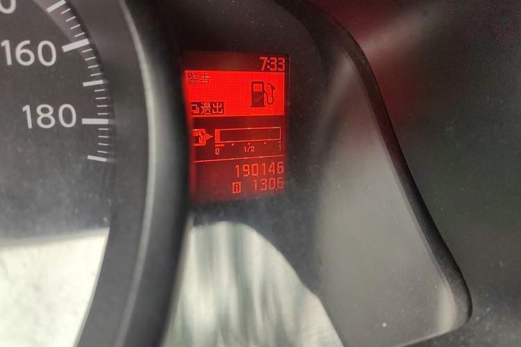 Used Nissan NV200 2011 1.6L 232 Seats Zunya Trim