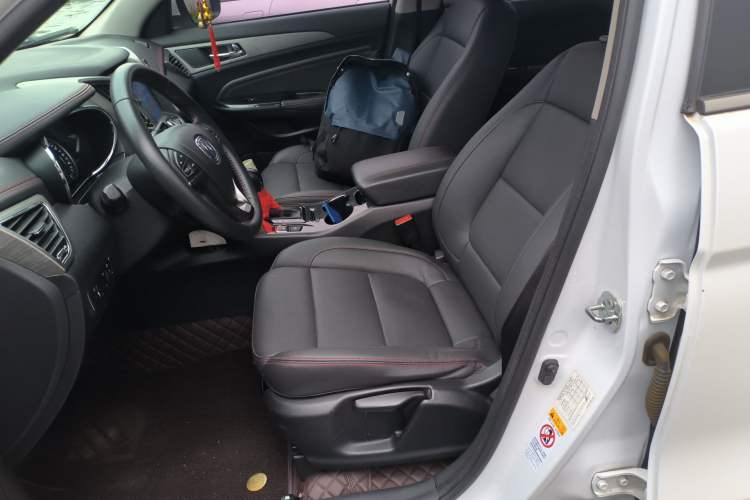 Used CHANGAN CS75 2017 Shangkui Edition 1.5T Automatic Fengxiang Model
