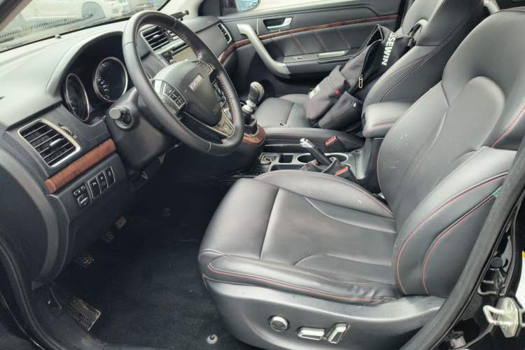 Used Haval H6 2015 Revised Version Sport Edition 1.5T Manual Transmission Two-Wheel Drive Elite Grade