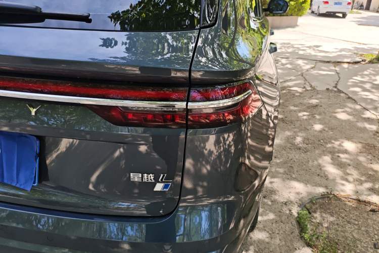 Used Geely Auto Monjaro L 2022 1.5T Leishen Hi·F Plug-in Hybrid Super Xun Right Rear Taillight
