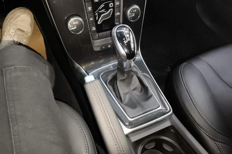 Used Volvo V40 2019 T3 Zhiyi Edition