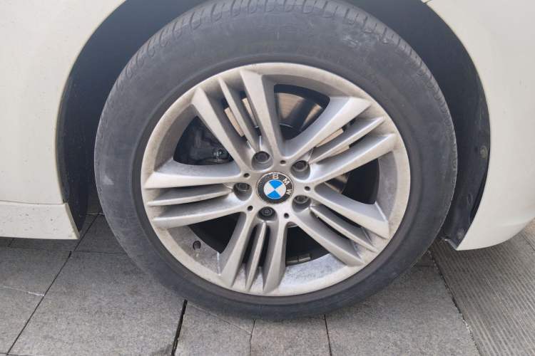 Used BMW 3 Series 2016 320Li Ambition Model
