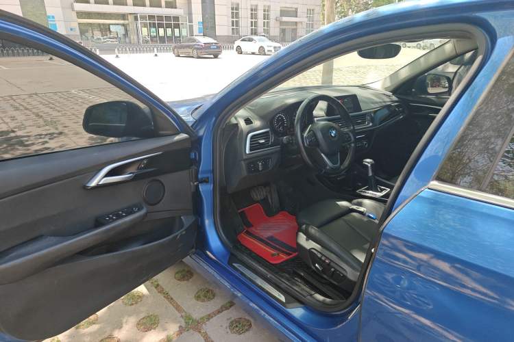 Used BMW 1 Series 2018 118i Sport Edition Driver Seat