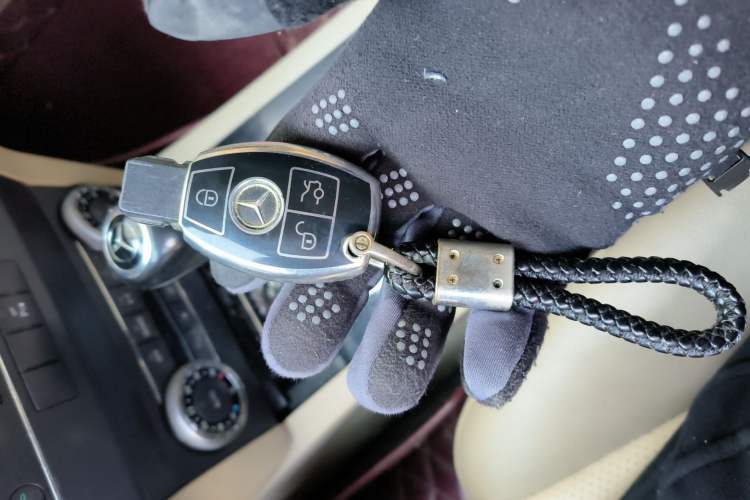 Used Mercedes-Benz GLK-Class 2011 GLK 300 4MATIC Fashion Model