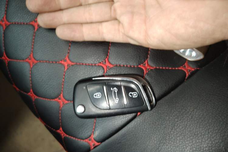 Used Chery QQ 2013 1.0L Manual Happy Edition