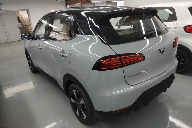 Used Wuling Bingo PLUS 2024 401 km Range 5-Seater Version Rear Left 45 Deg