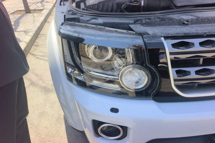 Used Land Rover Discovery 2016 3.0 SC Obsidian Black Heritage Edition HSE