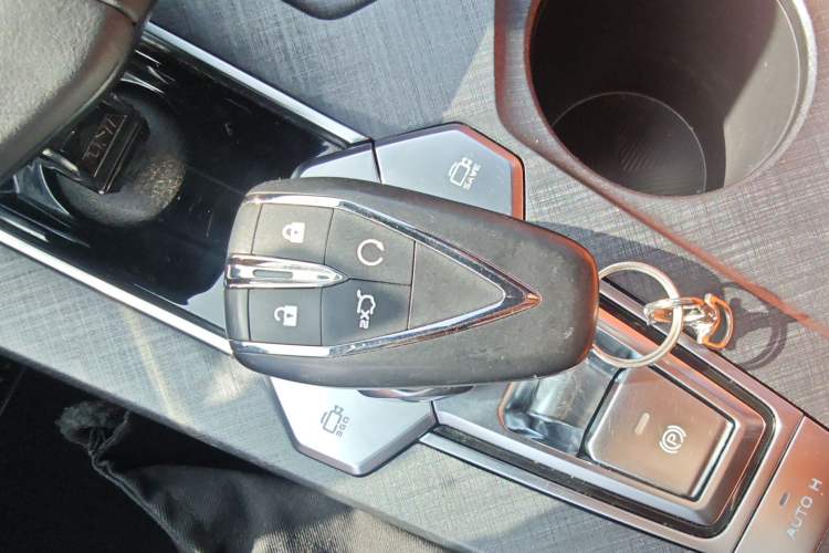 Used Changan UNI-V 2023 1.5T Sport Edition