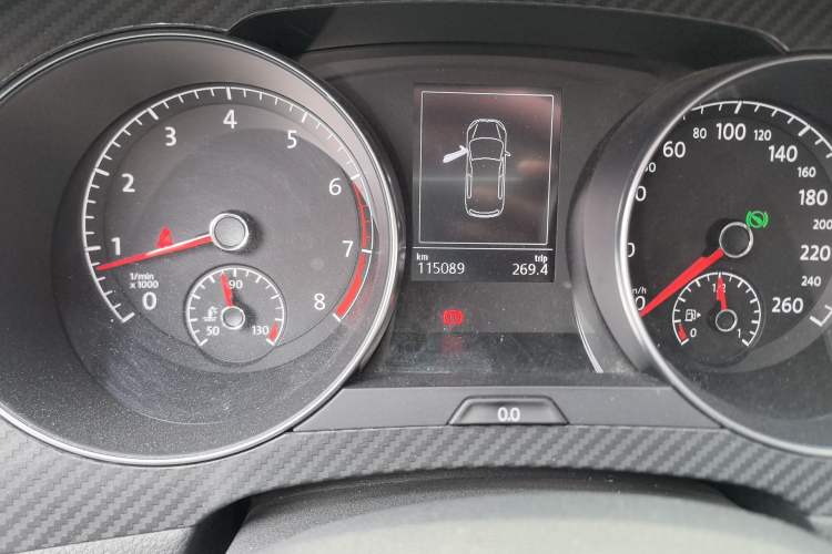 Used Volkswagen Golf Sportsvan 2016 280TSI Automatic Luxury Model Odometer Close Up