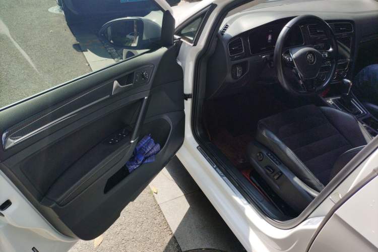 Used Volkswagen Golf 2020 Zhiai Edition 280TSI DSG Luxury Model
