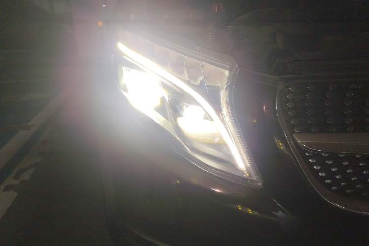 Used Mercedes-Benz V-Class 2021 V 260 L Long-wheelbase Luxury Edition
