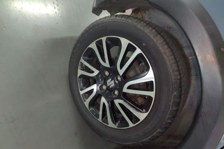 Used Suzuki Swift 2016 1.5L Automatic Fashionable Coolplay Edition