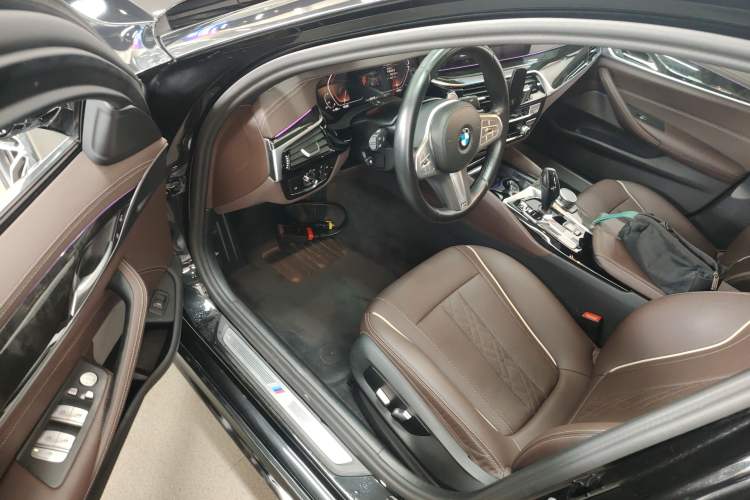 Used BMW 5 Series 2022 Second Facelift 525Li M Sport Package Driver Seat