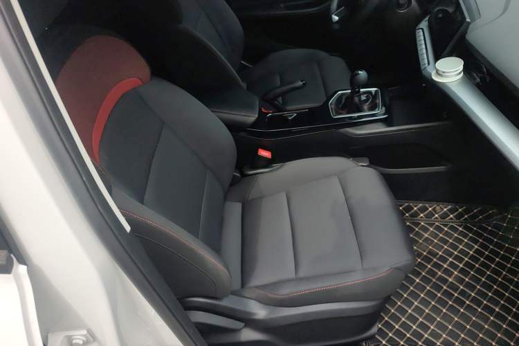 Used MG 5 2023 180 DVVT Manual Fashion Edition
