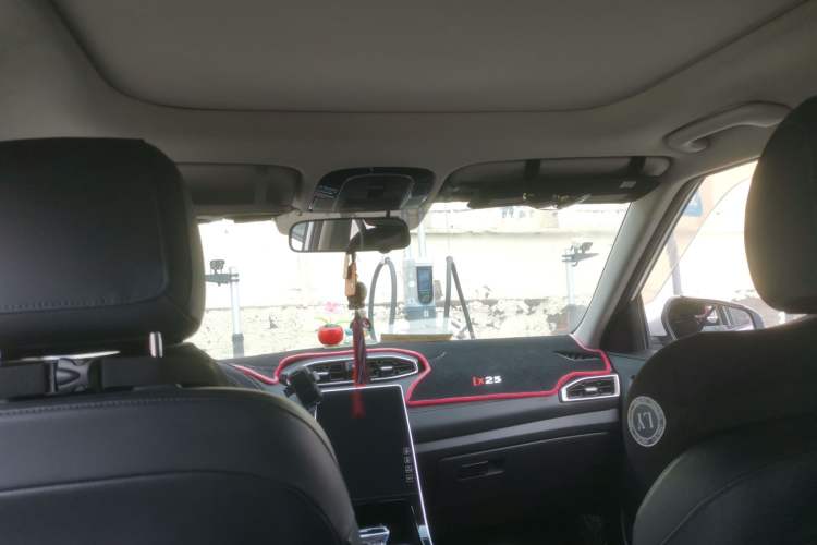 Used Hyundai ix25 2020 1.5L CVT DLX Prestige Version Headliner