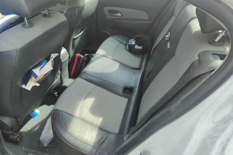 Used Chevrolet Cruze 2013 1.6L SL MT
