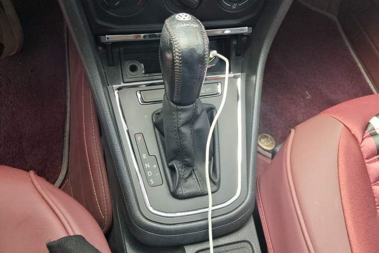 Used Volkswagen Bora 2018 1.5L Automatic Fashion Model Gear Lever