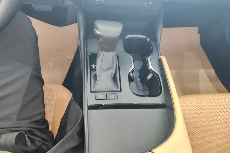 Used Lexus ES 2022 200 Excellence Edition