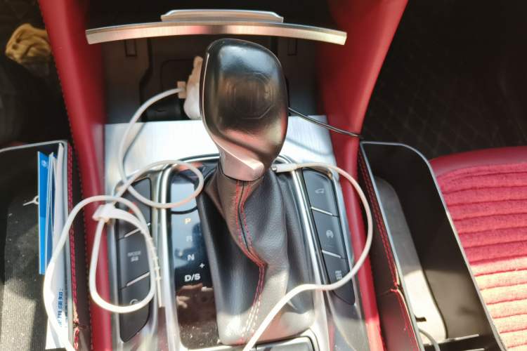 Used MG HS 2018 30T Automatic All-Wheel Drive Trophy Hormone-Infused Version China V Standard Gear Lever