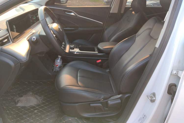 Used NETA U 2023 NETA U-Ⅱ Challenge Edition 500 U Show – Lithium Iron Phosphate Left Front Seat