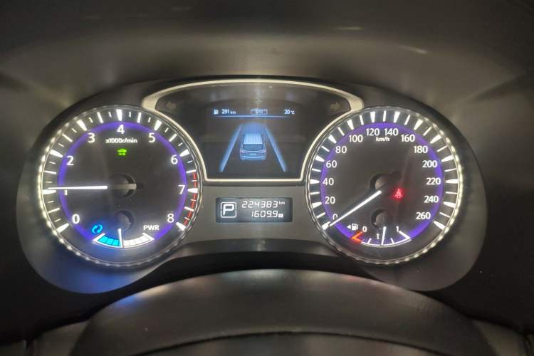 Used Infiniti QX60 2018 2.5 S/C Hybrid Two-Wheel-Drive Champion Family Edition
