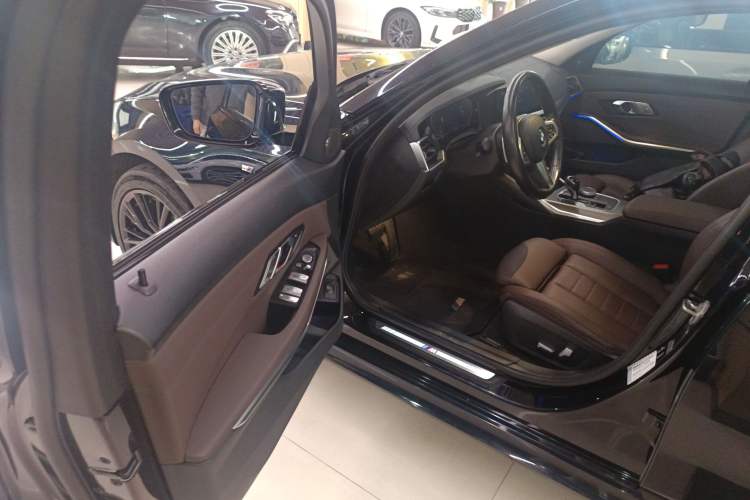 Used BMW 3 Series 2021 Facelifted 325Li M Sport Night Edition Package
