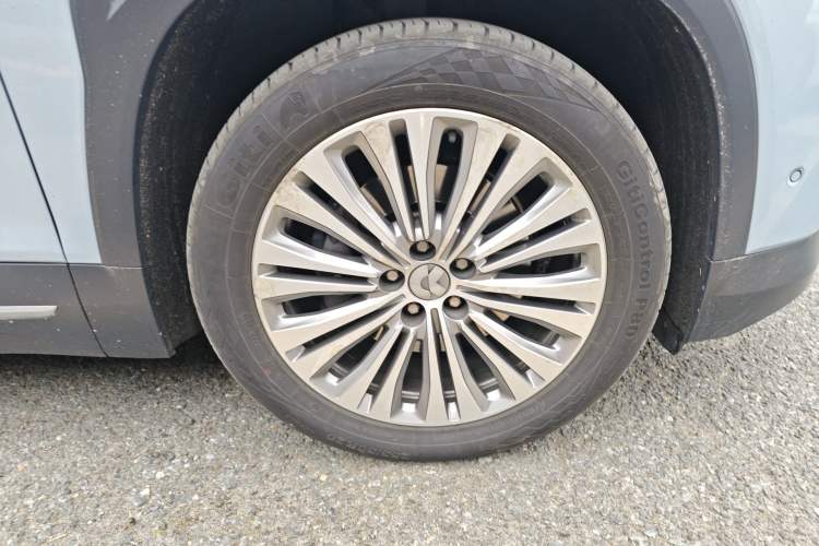 Used Nio ES6 2019 430 km Performance Version Right Front Wheel Hub