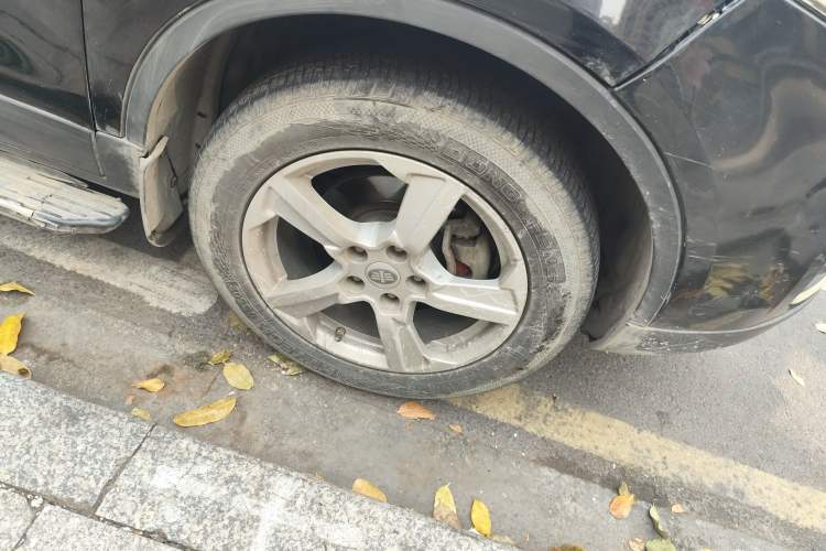 Used Bestune X80 2013 2.0L automatic comfort version