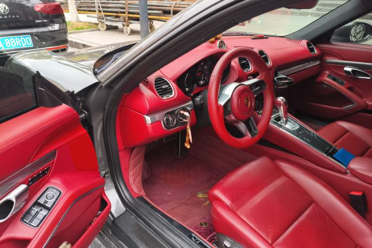 Used Porsche 718 2016 Cayman 2.0T