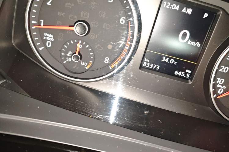 Used Volkswagen Multivan 2018 2.0 TSI Four-Wheel Drive Comfort Edition 7-Seater Odometer Close Up