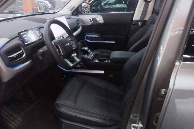 Used Formula Leopard Titanium 3 2025 501KM All-Wheel Drive Intelligent Driving Ultra Version
