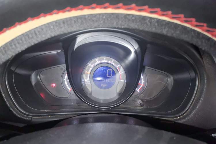 Used Lifan Auto X60 2012 Discovery Edition 1.8L Manual Luxury Model
